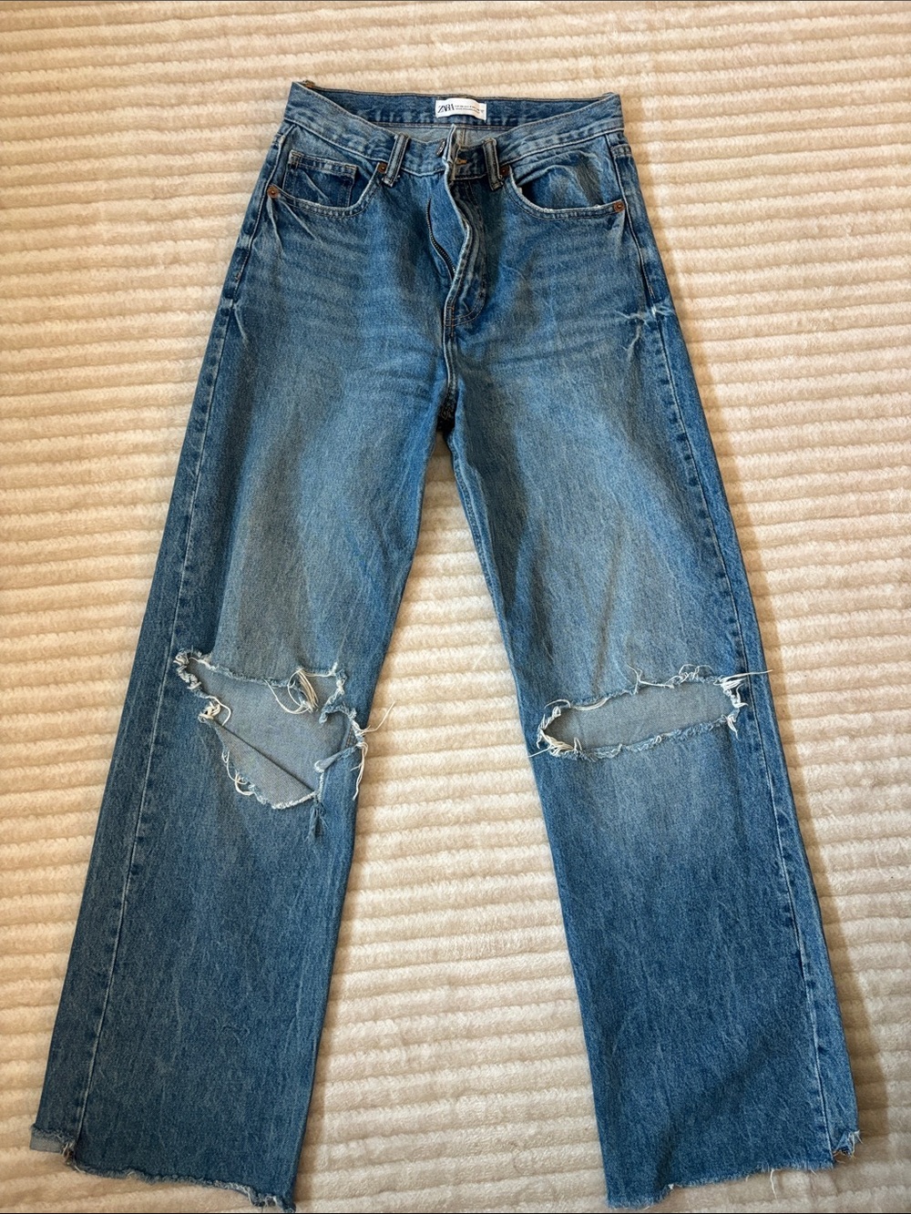 Zara Women's Blue Wide-Leg Distressed Jeans